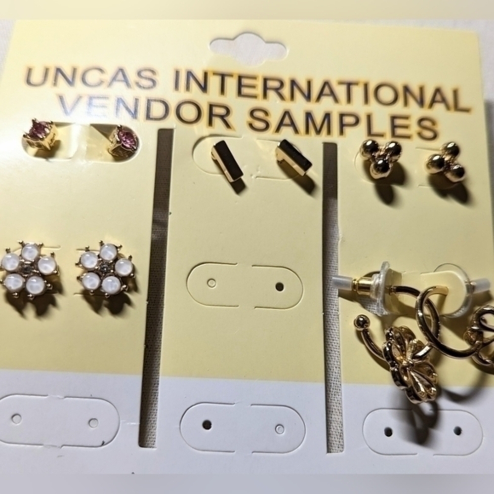 Uncas International Vendor earrings set of Five.NWT.